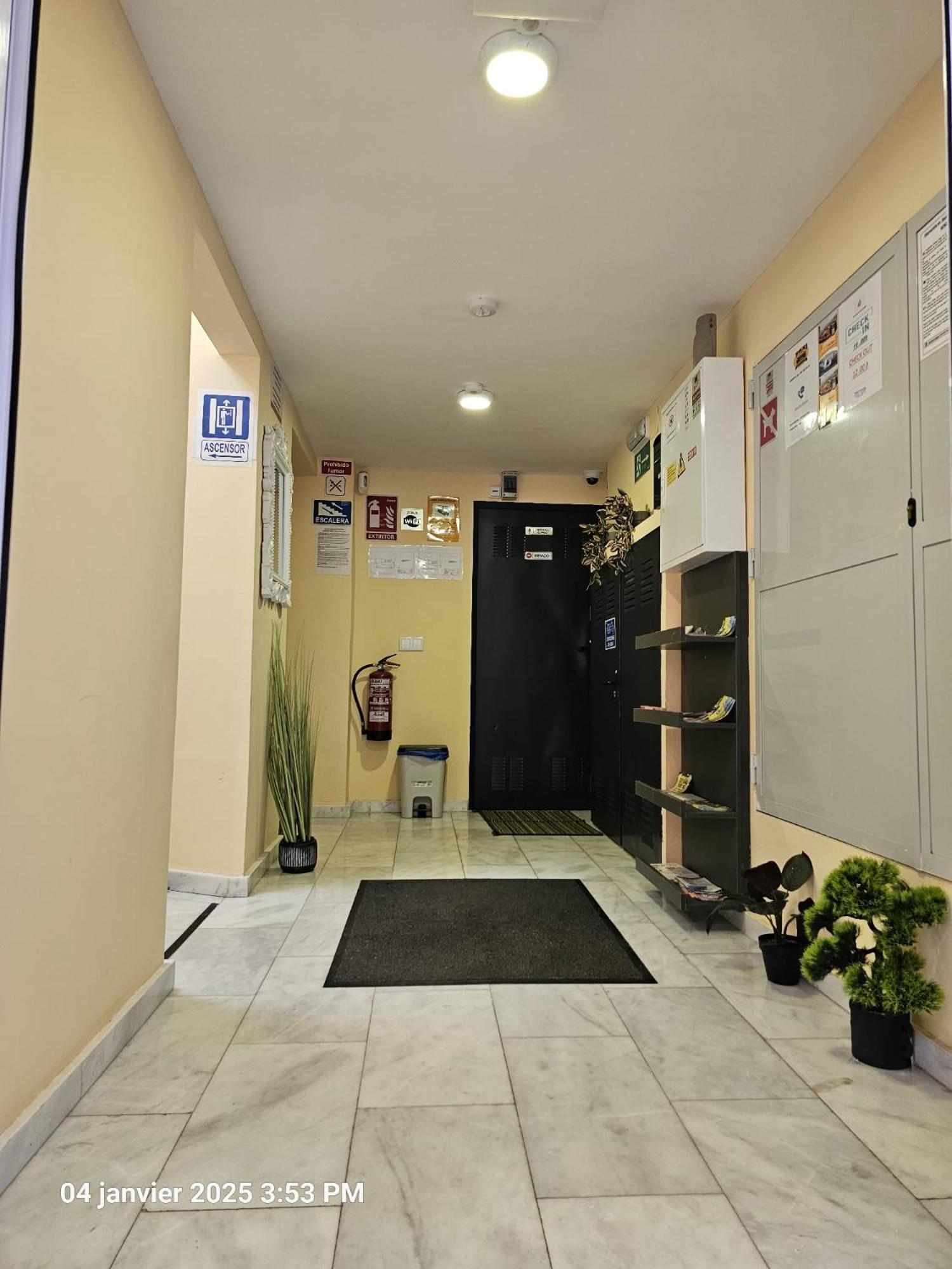Apartamentos Turisticos Kenzamin Alicante Zewnętrze zdjęcie