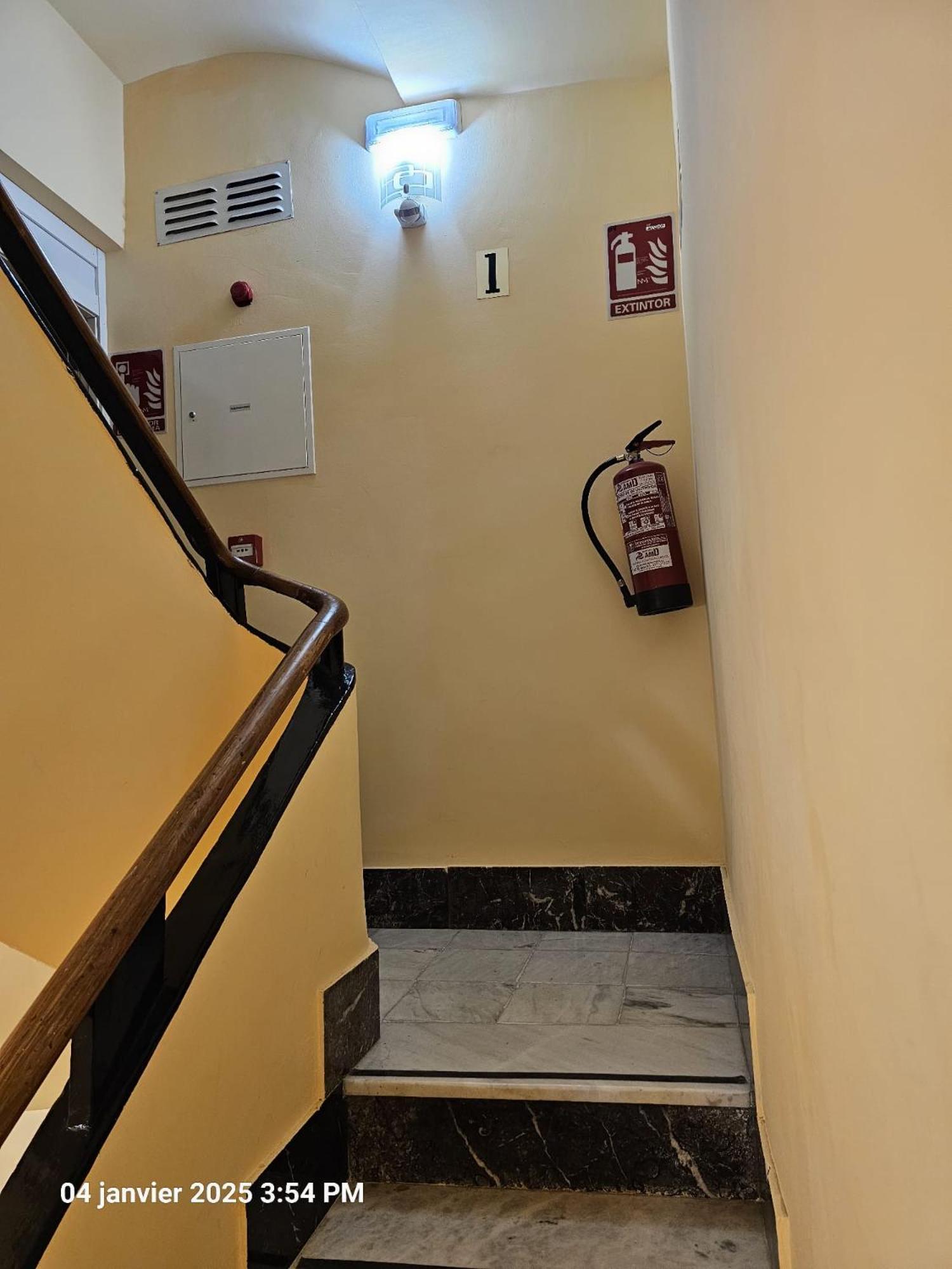 Apartamentos Turisticos Kenzamin Alicante Zewnętrze zdjęcie
